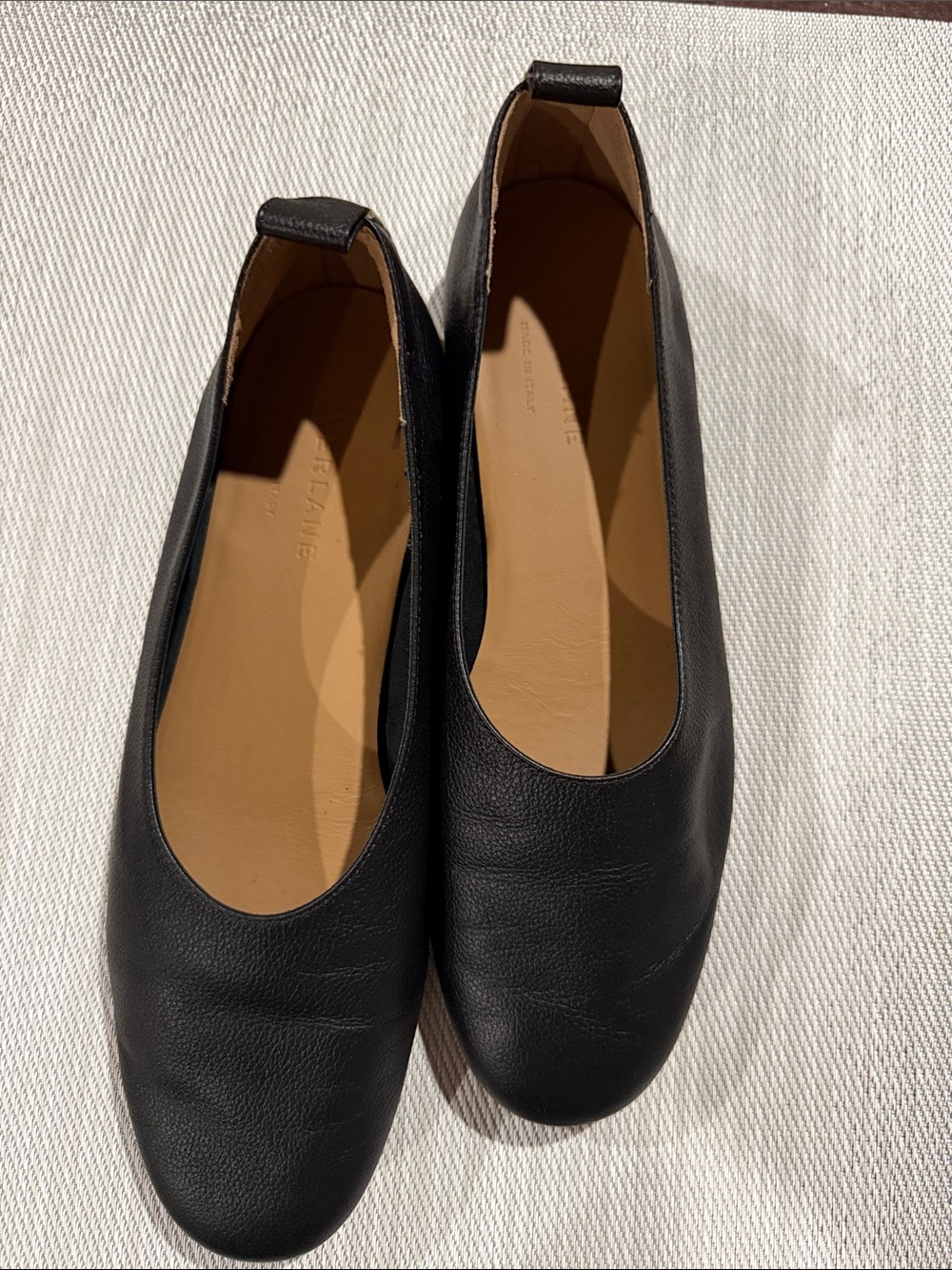 Everlane Black Leather Flats Women’s Size 7 1/2 Minimalist Slip-On Shoes